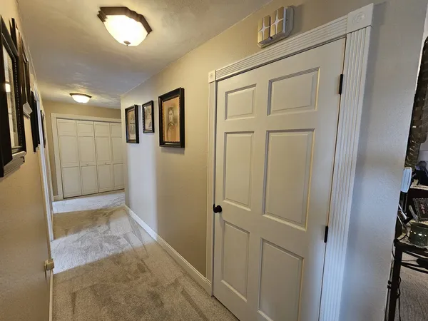 $285,000 | 204 Greenwalt Street, Wayne City, IL 62895