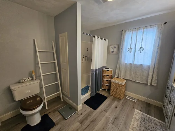 $285,000 | 204 Greenwalt Street, Wayne City, IL 62895