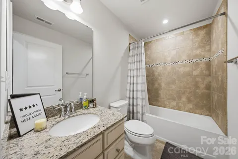 $535,000 | 1221 Queen Lyon Court, Charlotte, NC 28205