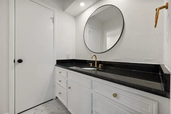 $2,900 | 701 Rocky Canyon Road, Arlington, TX 76012