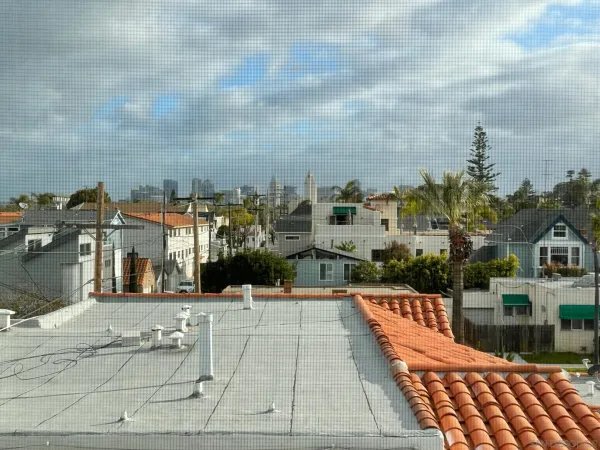 a view of buildings