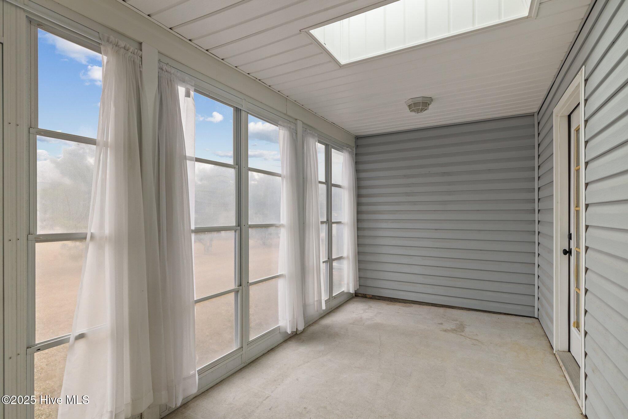 303 Barbour Road, Unit 303 Morehead City, NC 28557 - Photo 31 of 43 31-web-or-mls-1S3A0851