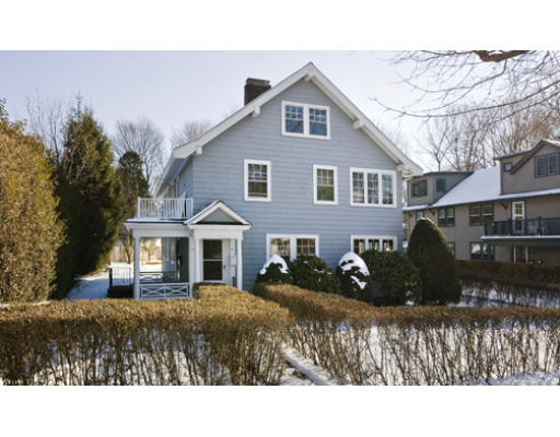 12-14 Stoneleigh Road Newton, MA 02465 - Photo 1 of 5