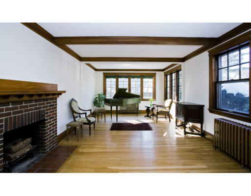 12-14 Stoneleigh Road Newton, MA 02465 - Photo 2 of 5
