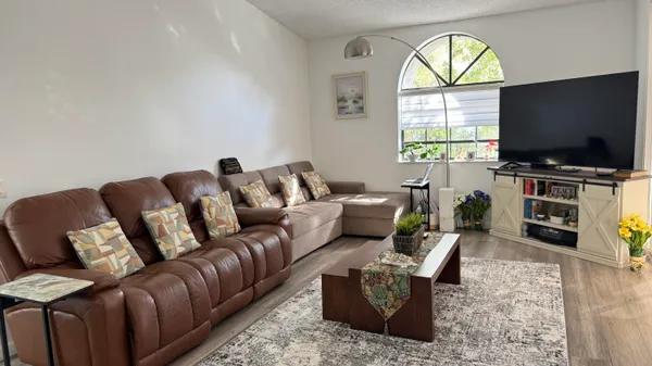 $2,000 | 5267 Europa Drive, Unit N, Boynton Beach, FL 33437