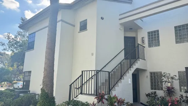 $2,000 | 5267 Europa Drive, Unit N, Boynton Beach, FL 33437