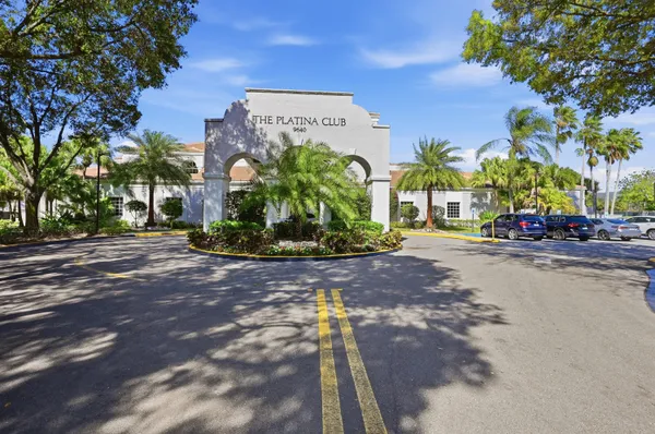 $2,000 | 5267 Europa Drive, Unit N, Boynton Beach, FL 33437