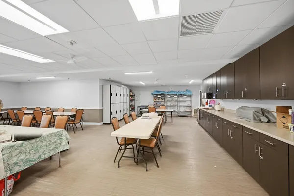 $2,000 | 5267 Europa Drive, Unit N, Boynton Beach, FL 33437