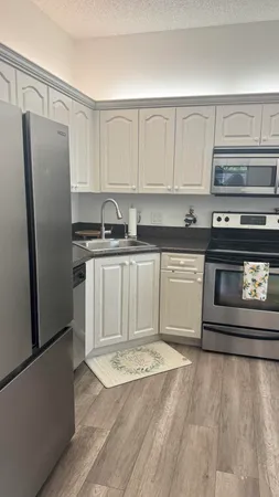 $2,000 | 5267 Europa Drive, Unit N, Boynton Beach, FL 33437