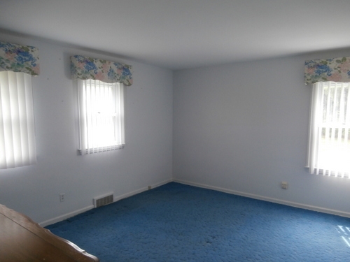 2260 Lyons Road Owosso, MI 48867 - Photo 22 of 31 31317524-21.JPG