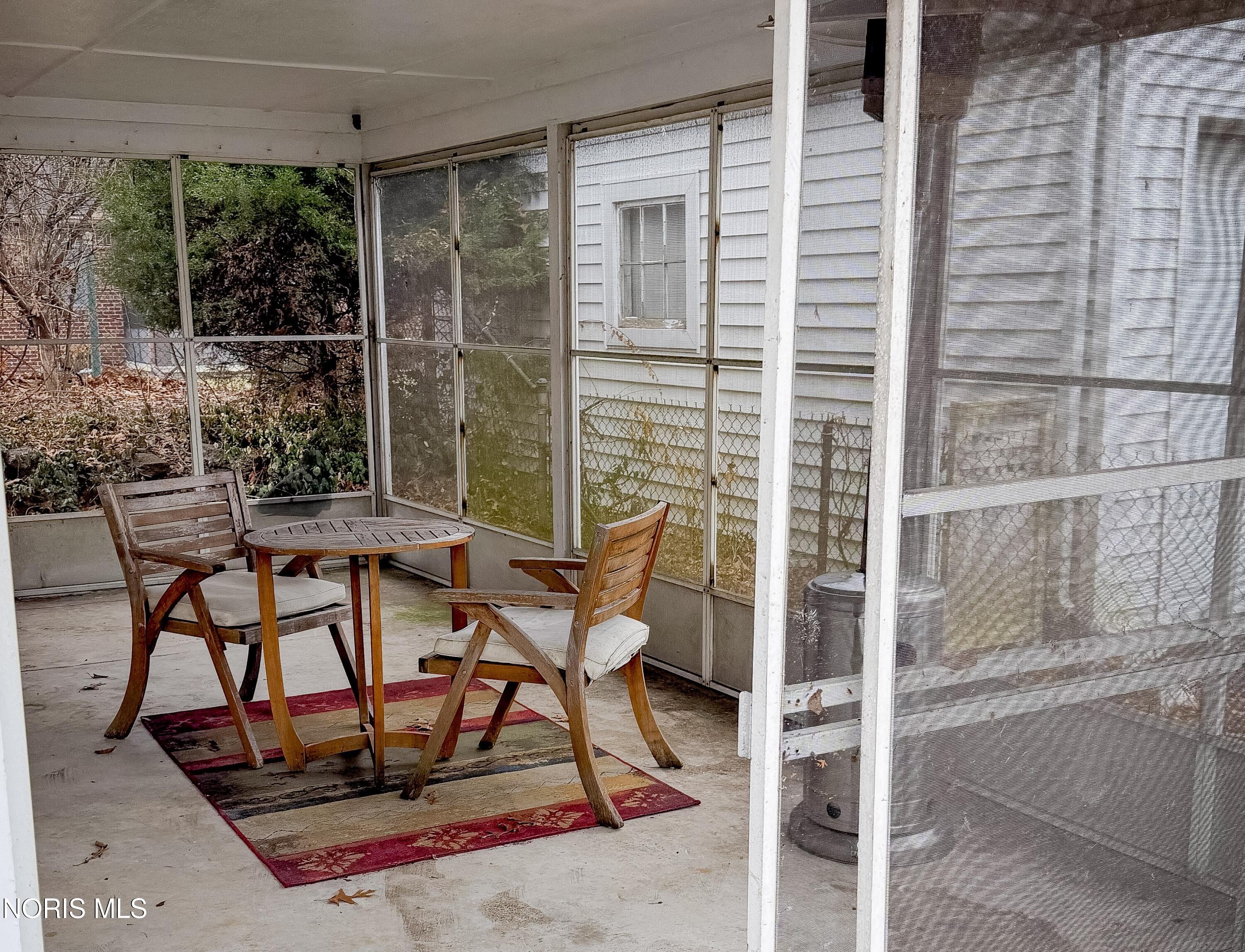 4233 Garrison Road Toledo, OH 43613 - Photo 25 of 25 screened in porch