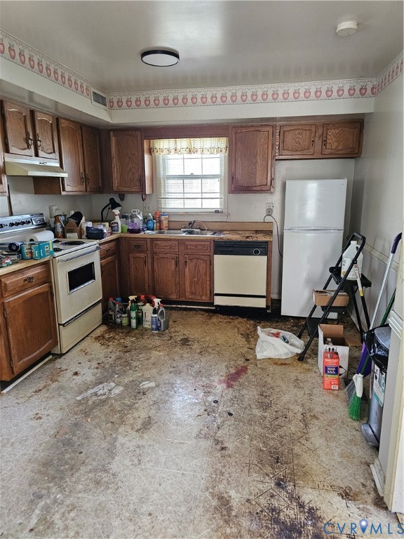 8996 Tameo Road Glen Allen, VA 23060 - Photo 19 of 45 a kitchen with sink refrigerator and window