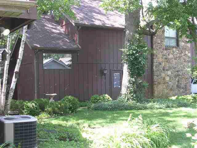 8545 East Black Point Road Syracuse, IN 46567 - Photo 3 of 16 Gallery Image 3