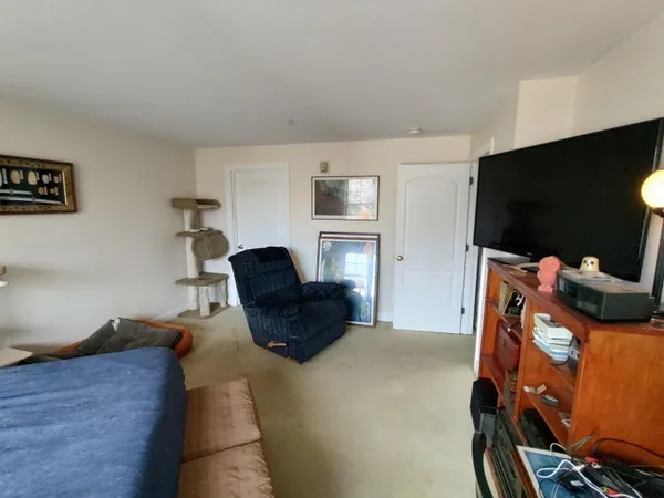 $330,000 | 5 Camperdown Elm Drive, Unit C6, Scarborough, ME 04074