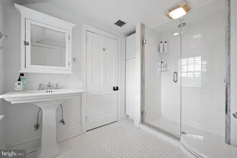 $4,200,000 | 658 Brooke Road, Wayne, PA 19087