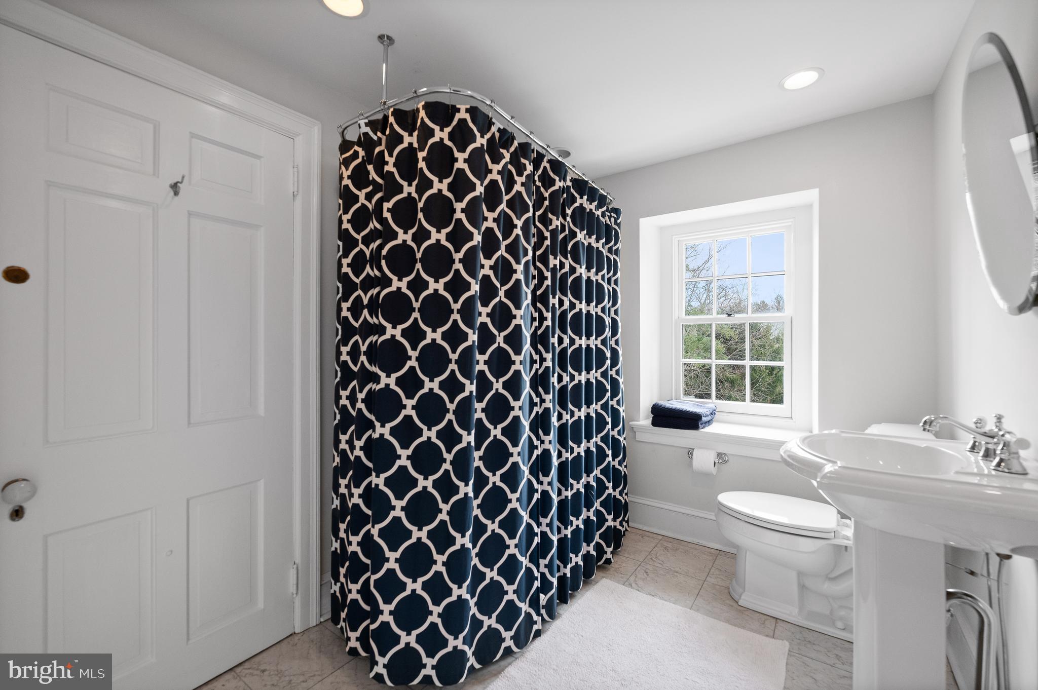 658 Brooke Road Wayne, PA 19087 - Photo 40 of 61 BATHROOM 5