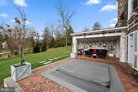 $4,200,000 | 658 Brooke Road, Wayne, PA 19087