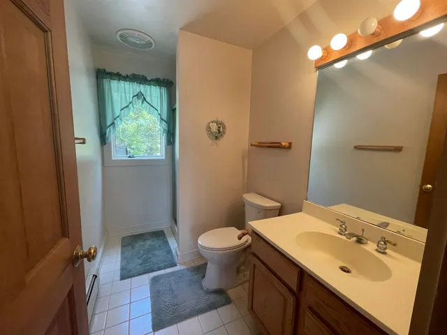 $3,200 | 609 South Main Street, Newport, NH 03773