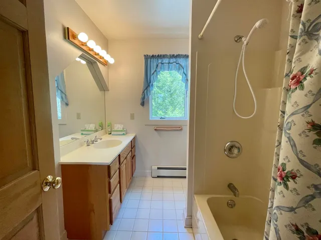 $3,200 | 609 South Main Street, Newport, NH 03773