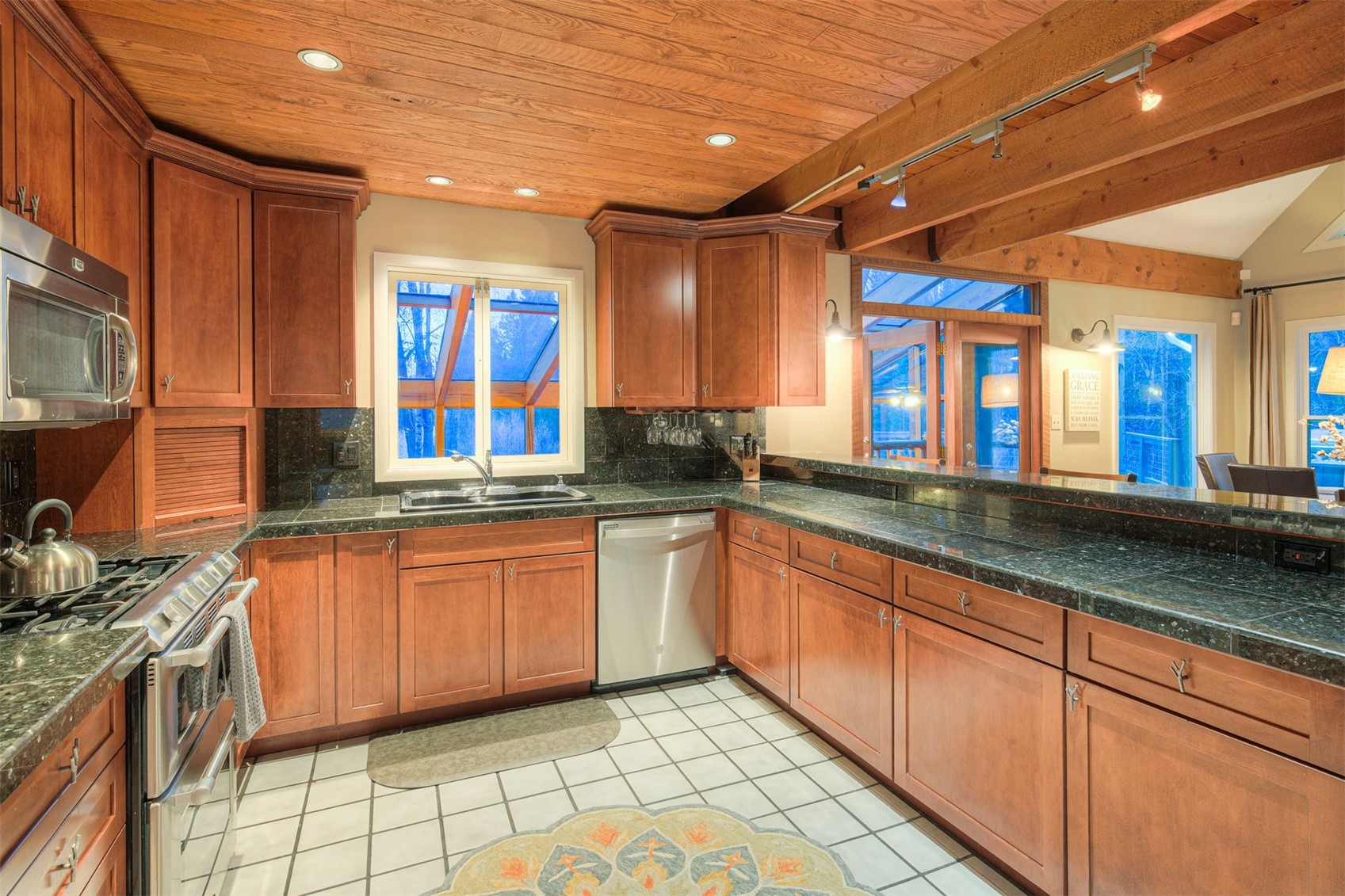 396 Hamilton Creek Road Silverthorne, CO 80498 - Photo 11 of 43