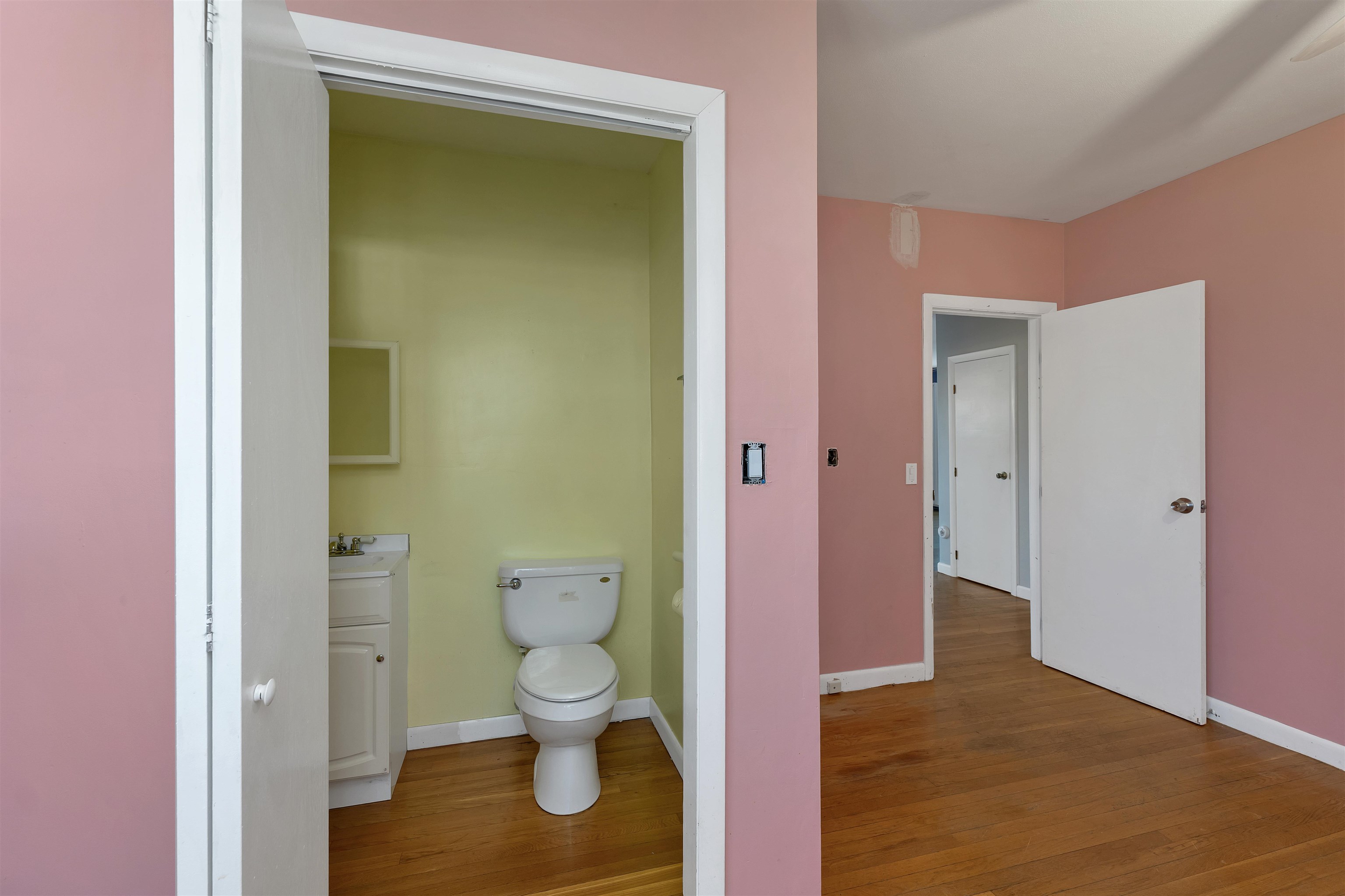 9 Dale Street Nashua, NH 03060 - Photo 21 of 40