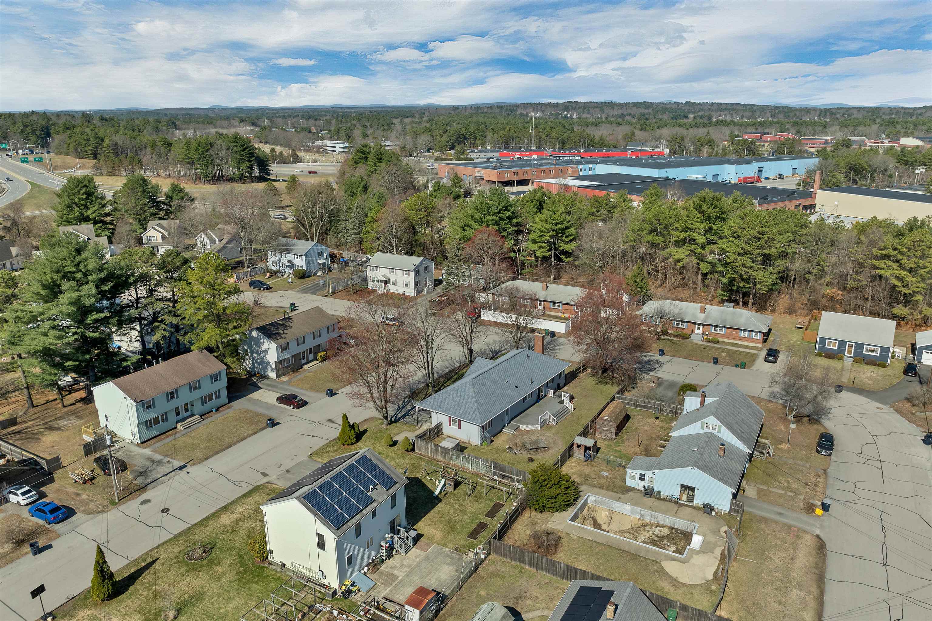 9 Dale Street Nashua, NH 03060 - Photo 38 of 40