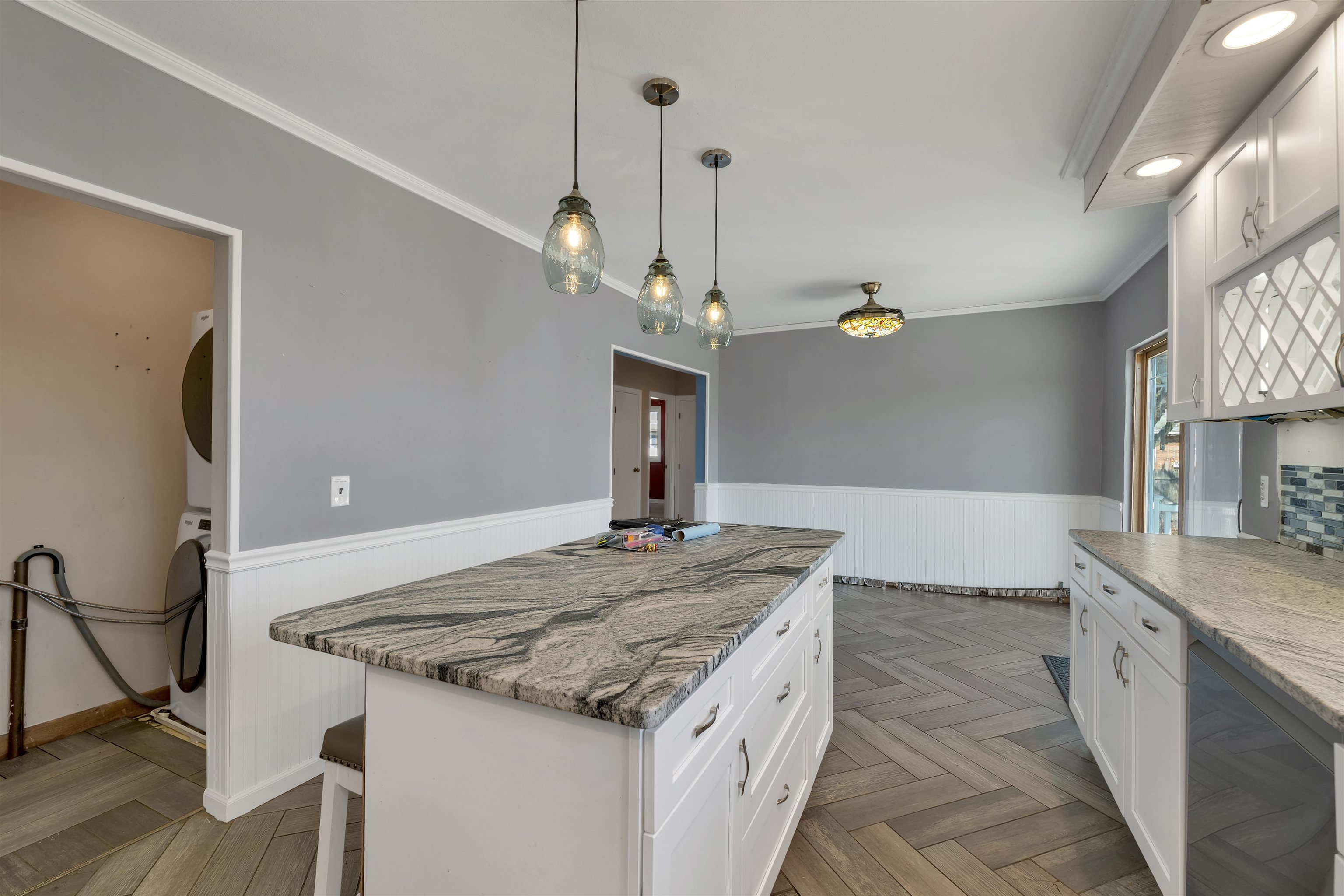 9 Dale Street Nashua, NH 03060 - Photo 6 of 40