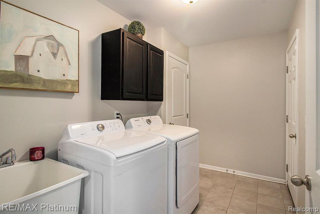 810 Nelson's Ridge Drive, Unit 25 Howell, MI 48843 - Photo 17 of 23 Gallery Image 17