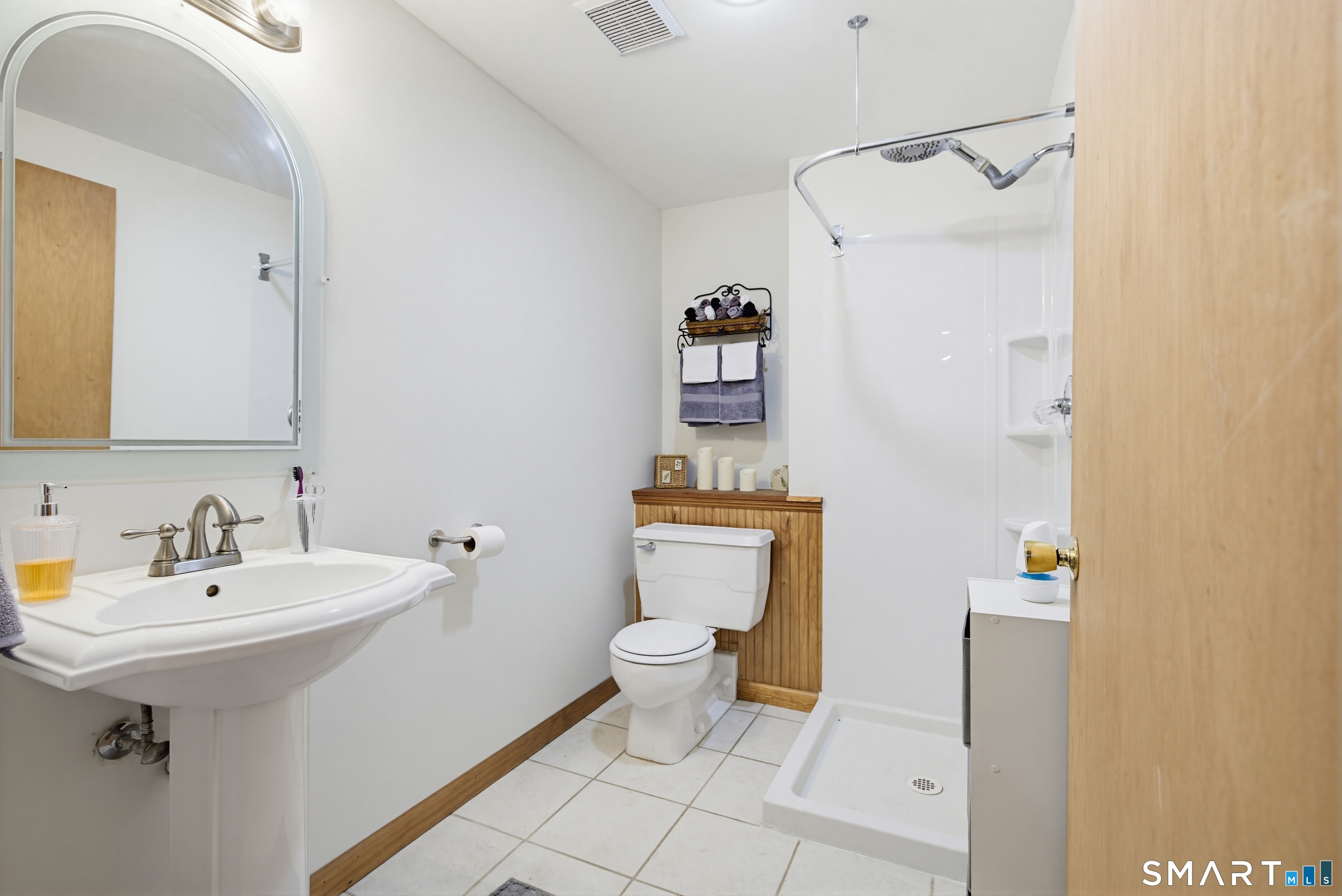 17 Pleasant Street New Milford, CT 06776 - Photo 22 of 34