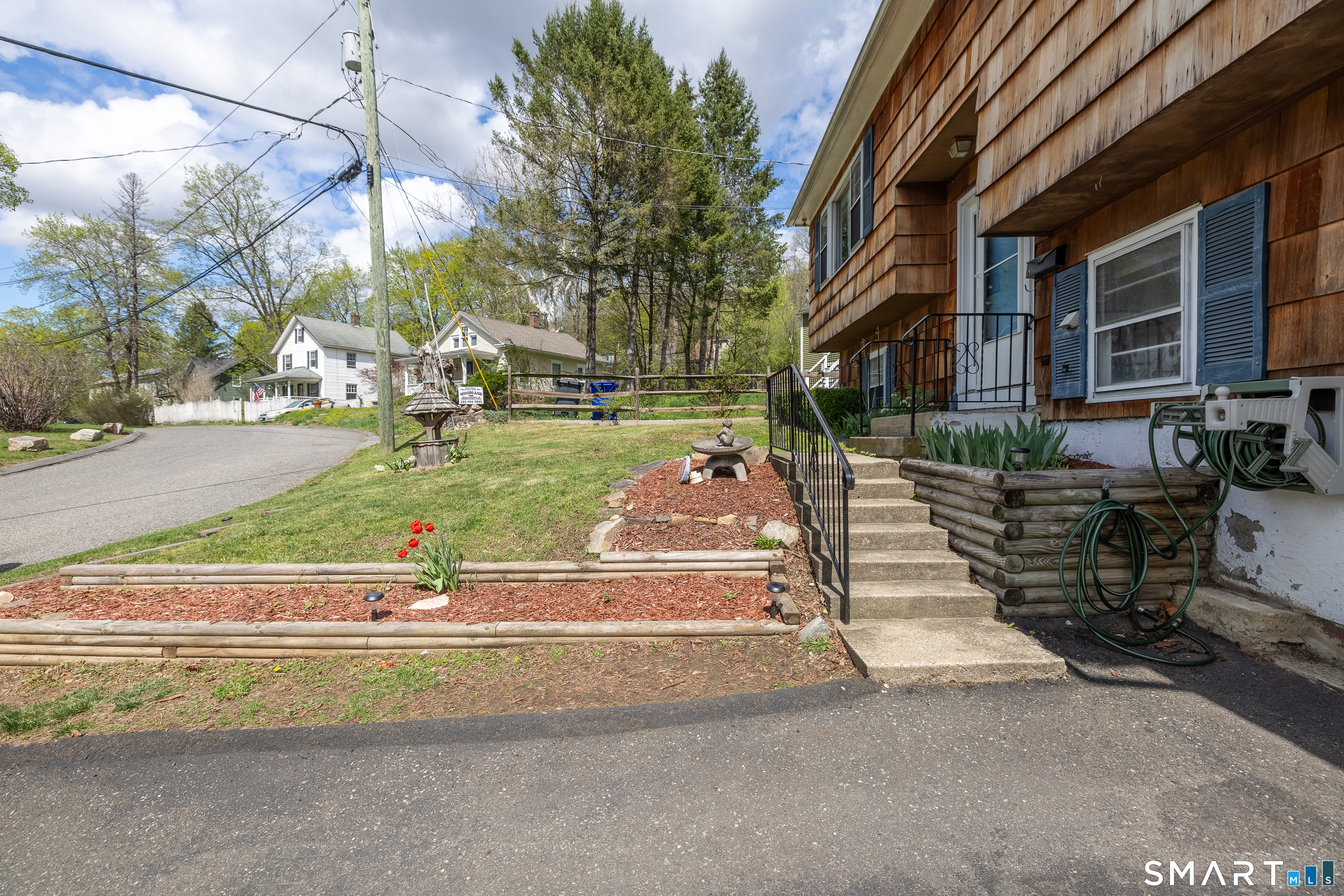 17 Pleasant Street New Milford, CT 06776 - Photo 4 of 34