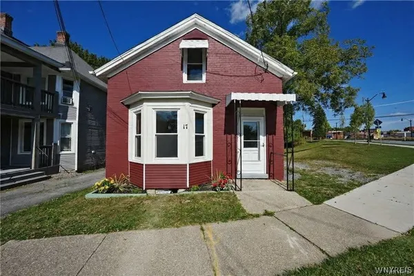 $224,900 | 17 St Marys Street, Lancaster, NY 14086