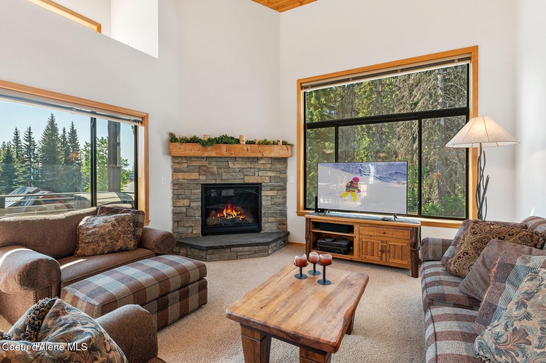 227 Crystal Springs Road, Unit 3 Sandpoint, ID 83864 - Photo 7 of 86 Living Area