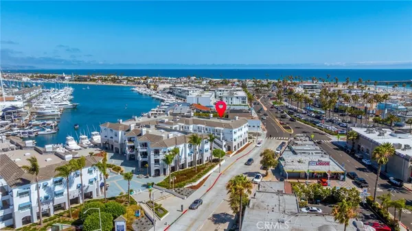 $18,000 | 2600 Newport Boulevard, Unit 210, Newport Beach, CA 92663