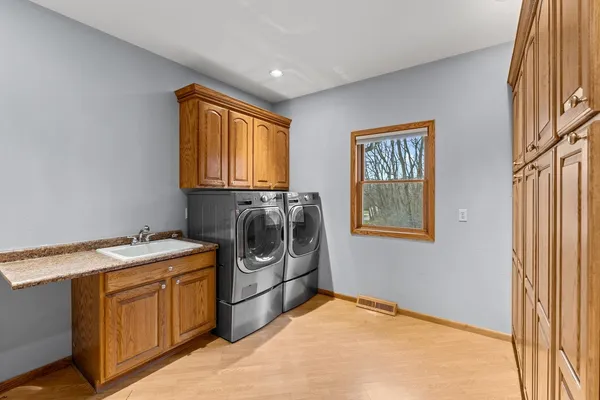 $829,900 | S4362 Fox Hill Circle, Baraboo, WI 53913