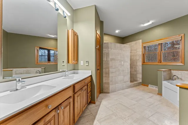 $849,900 | S4362 Fox Hill Circle, Baraboo, WI 53913