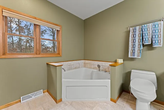 $849,900 | S4362 Fox Hill Circle, Baraboo, WI 53913