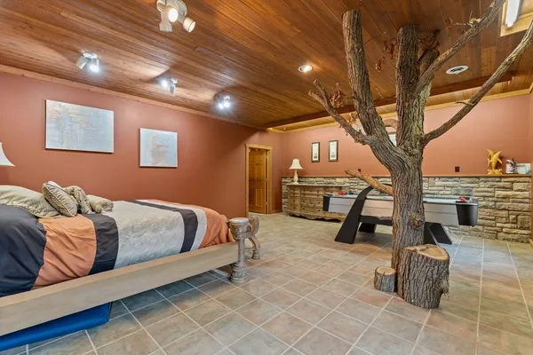 $829,900 | S4362 Fox Hill Circle, Baraboo, WI 53913