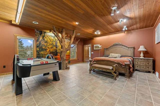 $849,900 | S4362 Fox Hill Circle, Baraboo, WI 53913