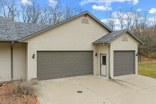 $829,900 | S4362 Fox Hill Circle, Baraboo, WI 53913