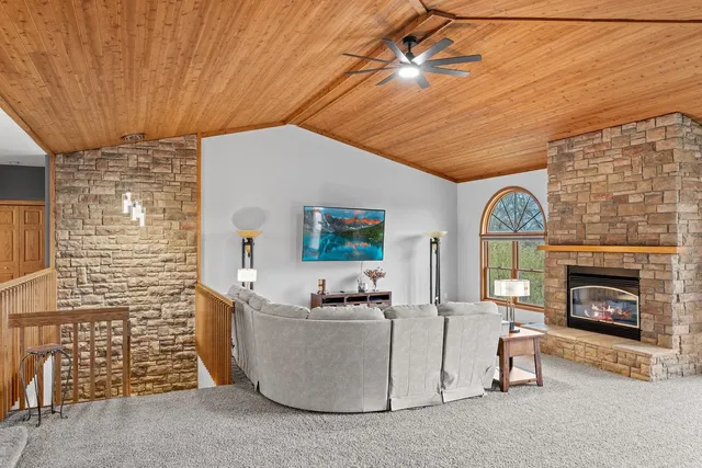 $849,900 | S4362 Fox Hill Circle, Baraboo, WI 53913