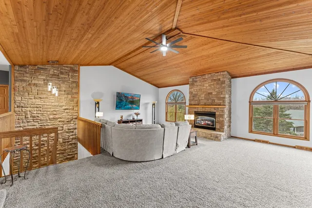 $849,900 | S4362 Fox Hill Circle, Baraboo, WI 53913