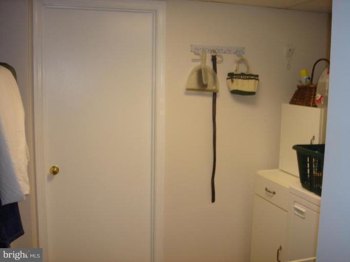 7404 Roxbury Avenue Manassas, VA 20109 - Photo 14 of 22 Laundry Area 1