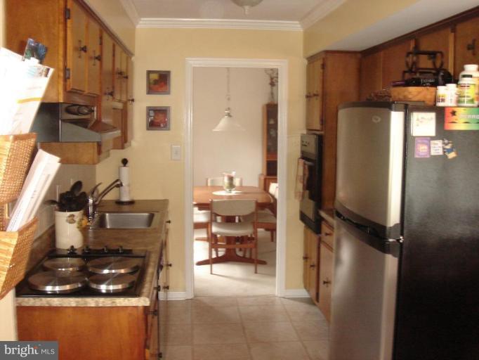 7404 Roxbury Avenue Manassas, VA 20109 - Photo 7 of 22 Kitchen