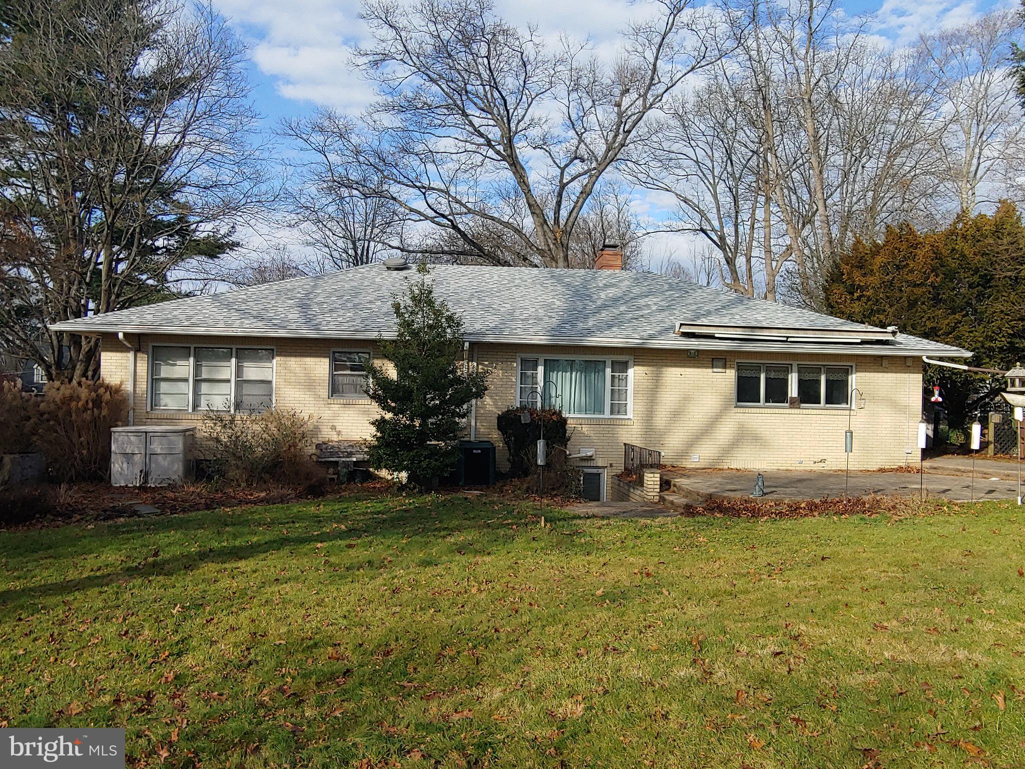 1128 Hagues Mill Road Ambler, PA 19002 - Photo 5 of 25 Back