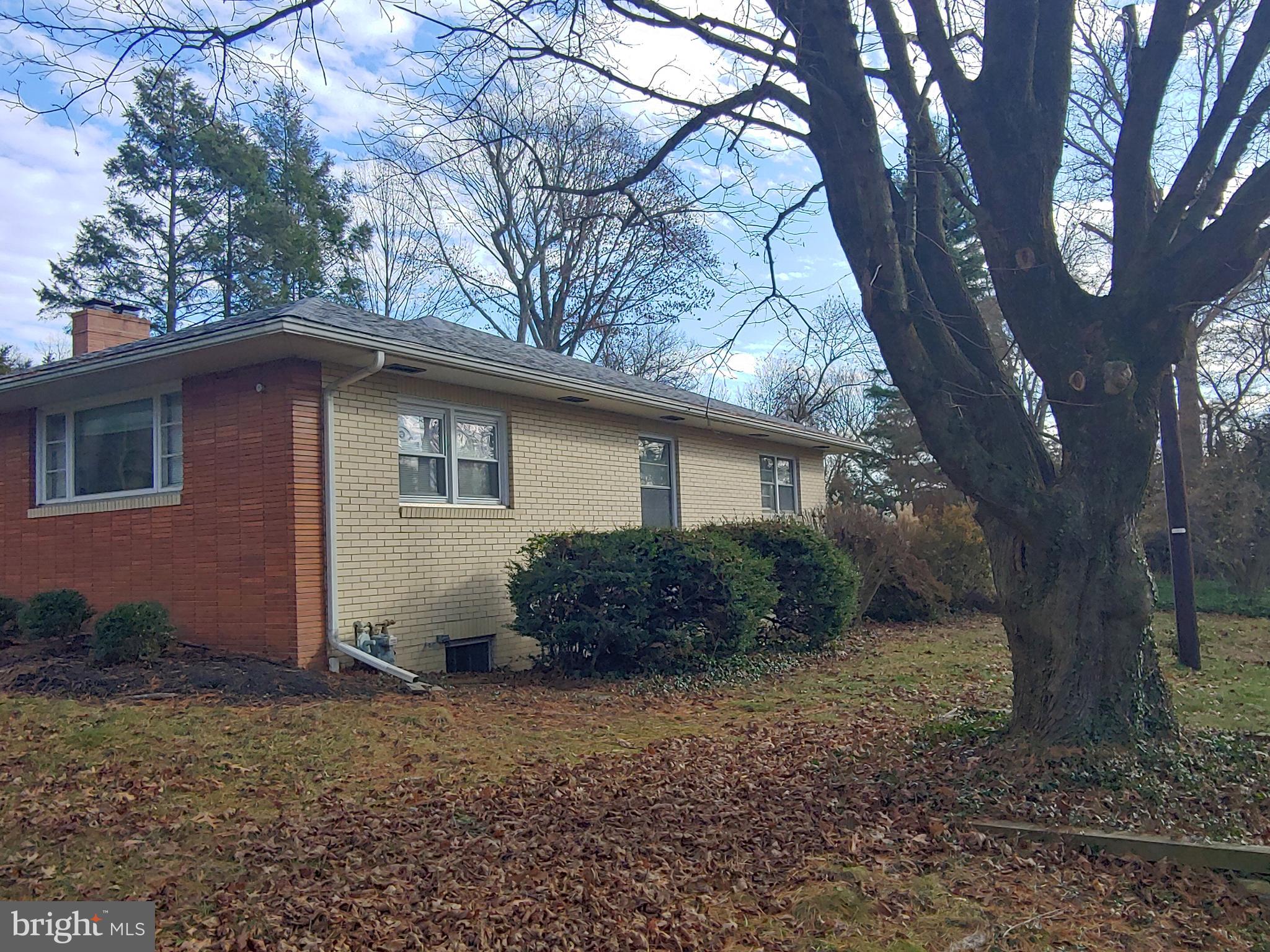 1128 Hagues Mill Road Ambler, PA 19002 - Photo 8 of 25 Side