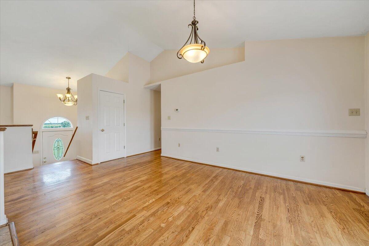 2265 Meadors Spur Road Moneta, VA 24121 - Photo 12 of 99 12-MIB05180