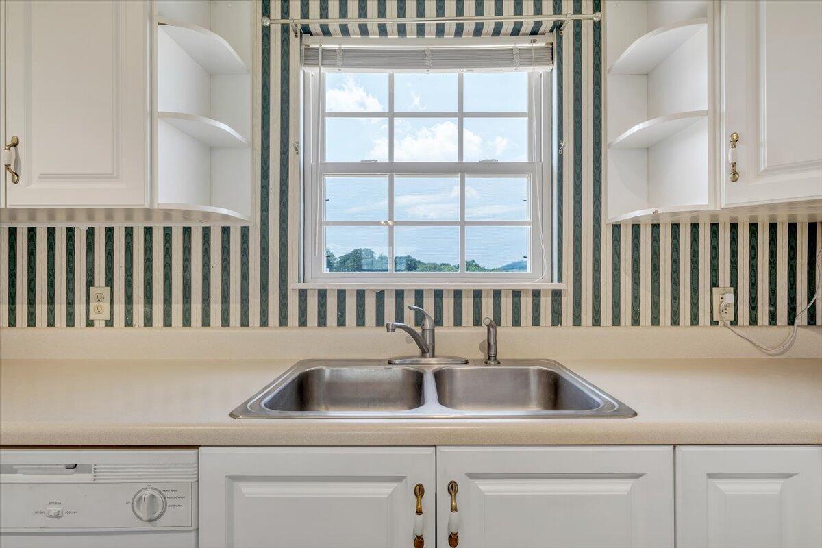 2265 Meadors Spur Road Moneta, VA 24121 - Photo 20 of 99 20-MIB05204