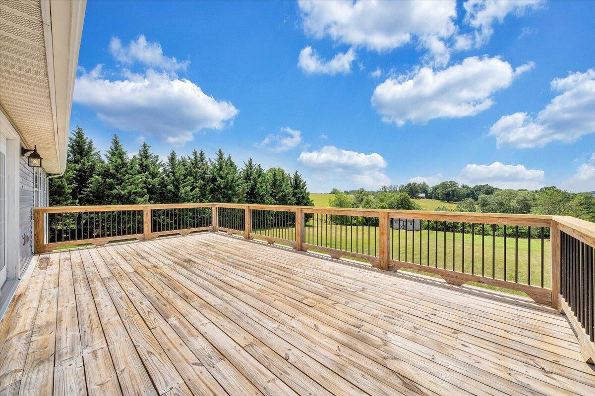 2265 Meadors Spur Road Moneta, VA 24121 - Photo 22 of 99 22-MIB05210