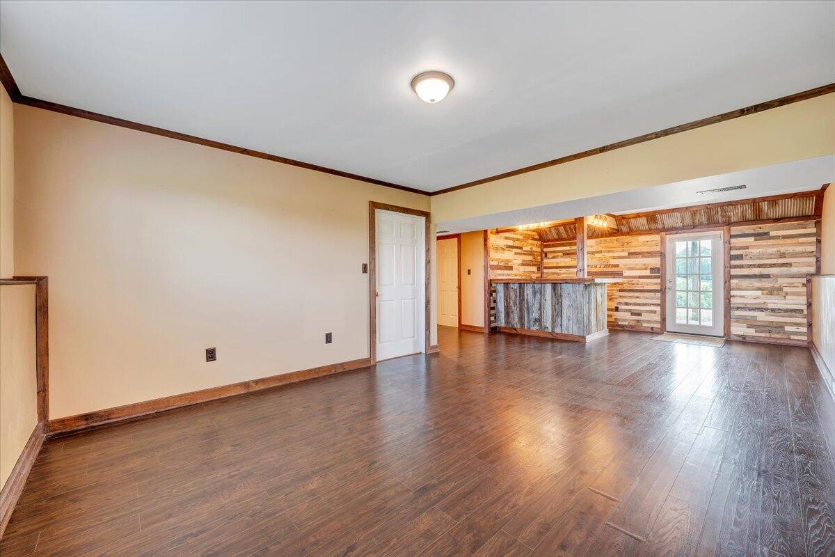 2265 Meadors Spur Road Moneta, VA 24121 - Photo 37 of 99 37-MIB05261