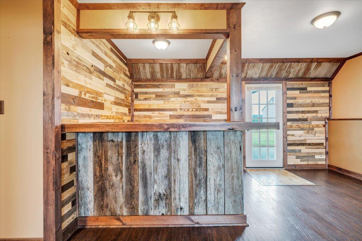 2265 Meadors Spur Road Moneta, VA 24121 - Photo 40 of 99 40-MIB05270